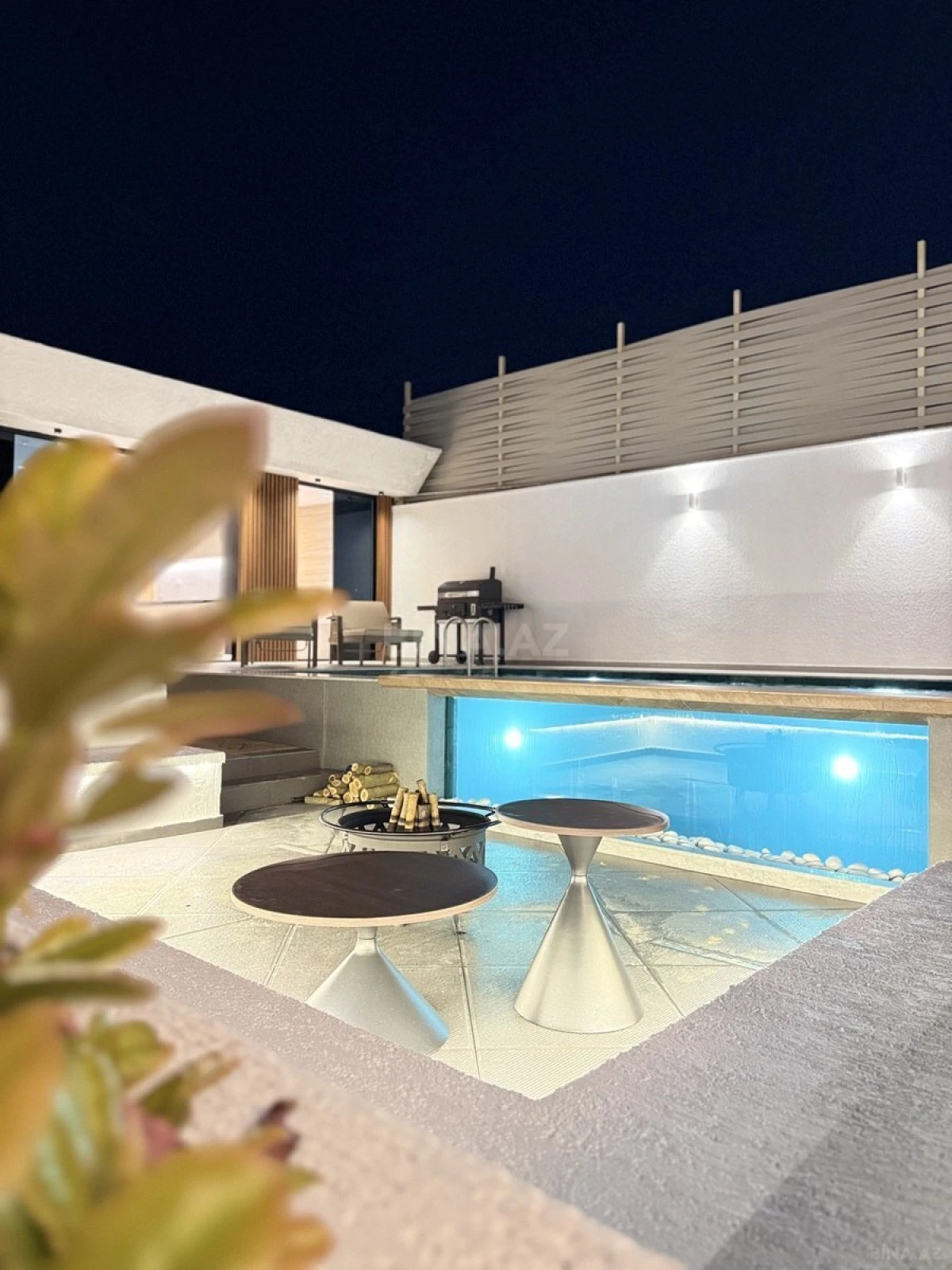 Satılır 5 otaqlı həyət evi 220 m²