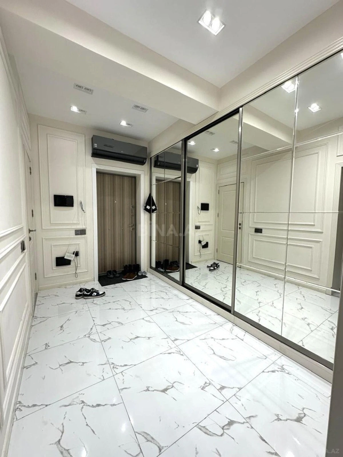 Satılır 2 otaqlı mənzil 51 m²