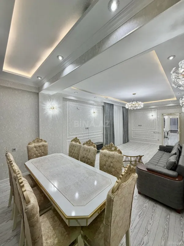 Satılır 4 otaqlı mənzil 160 m²