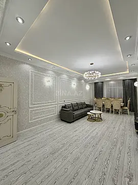 Satılır 4 otaqlı mənzil 160 m²