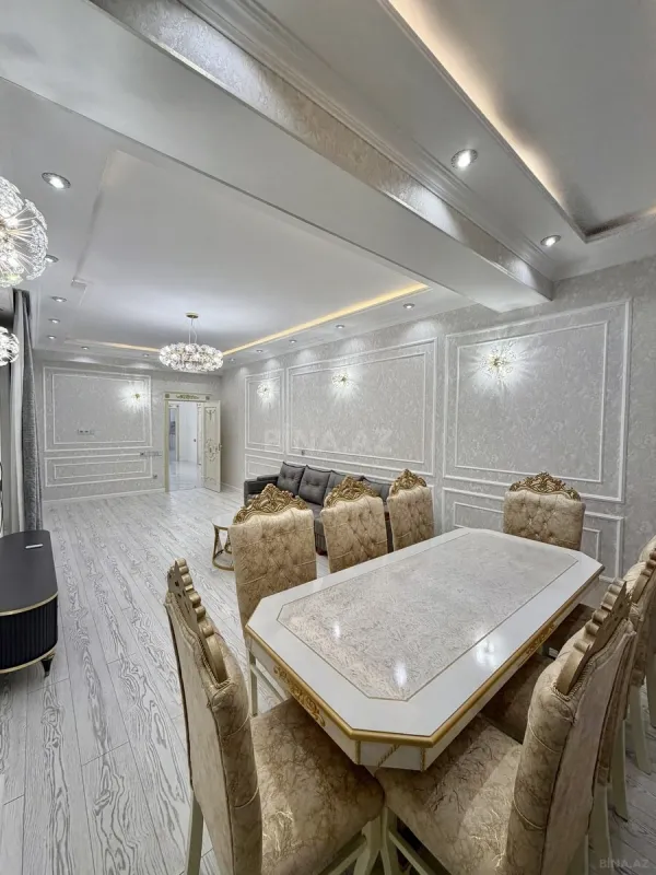 Satılır 4 otaqlı mənzil 160 m²