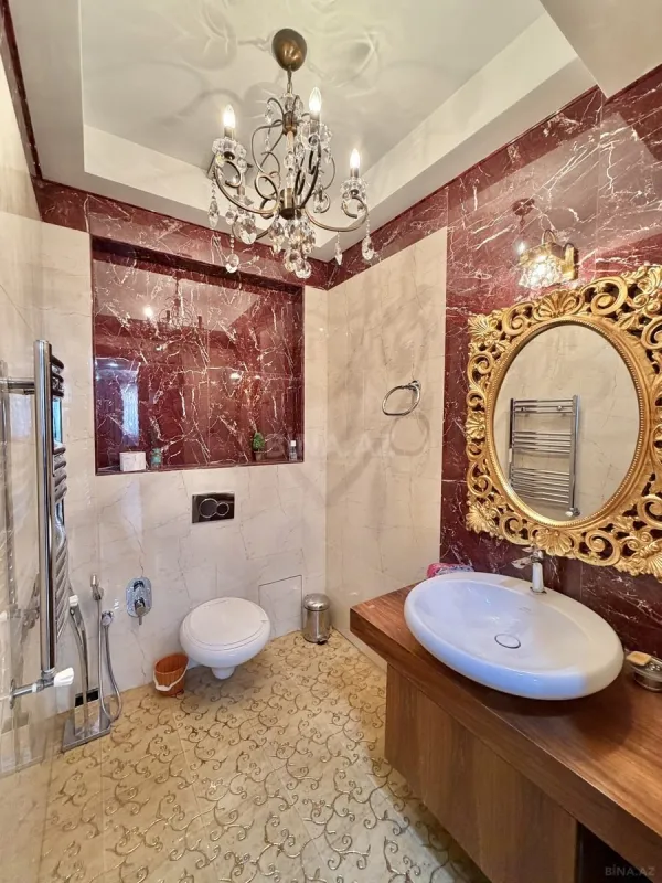 Satılır 8 otaqlı mənzil 412 m²