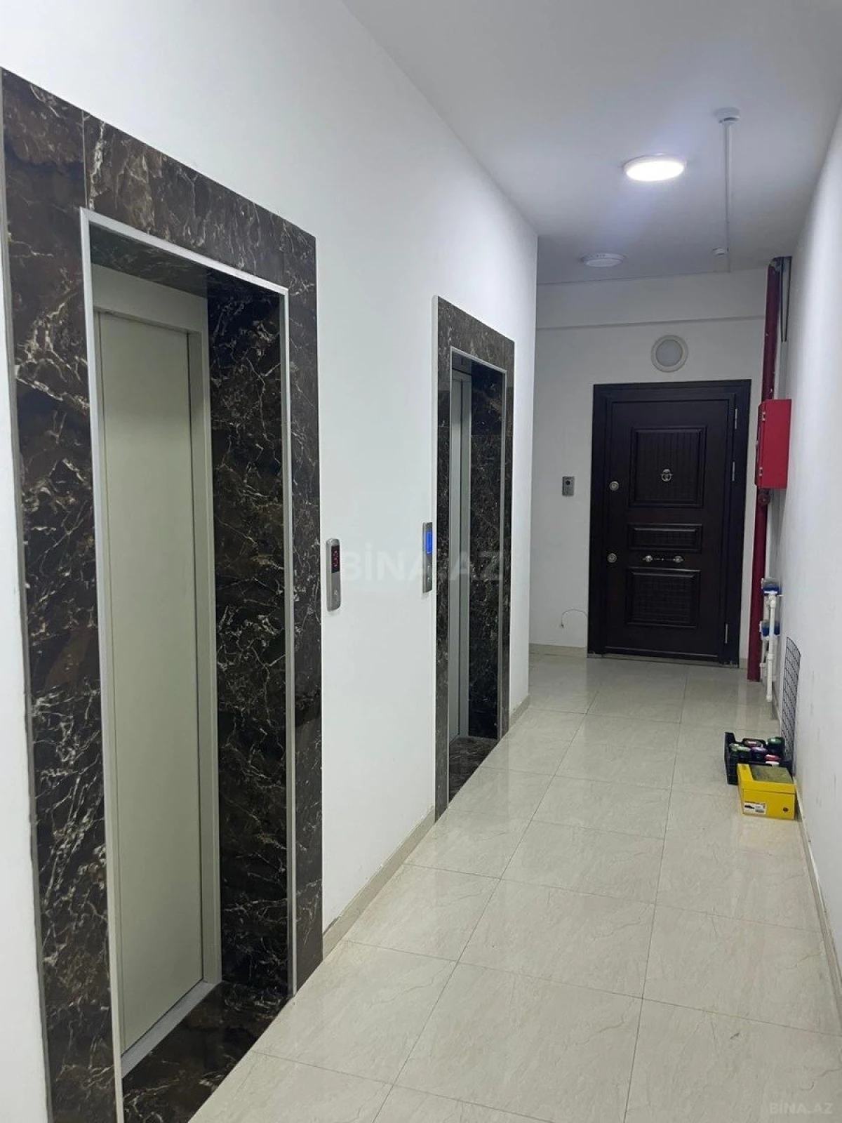Kirayə verilir 3 otaqlı mənzil 145 m²