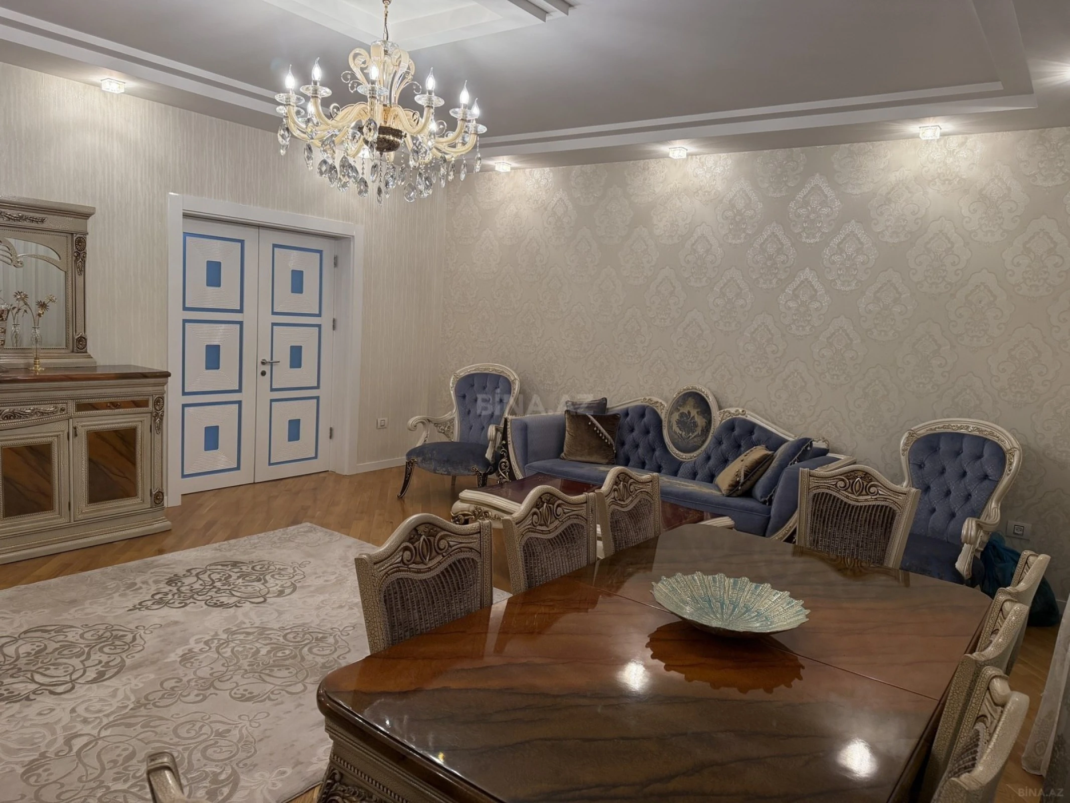 Kirayə verilir 3 otaqlı mənzil 145 m²