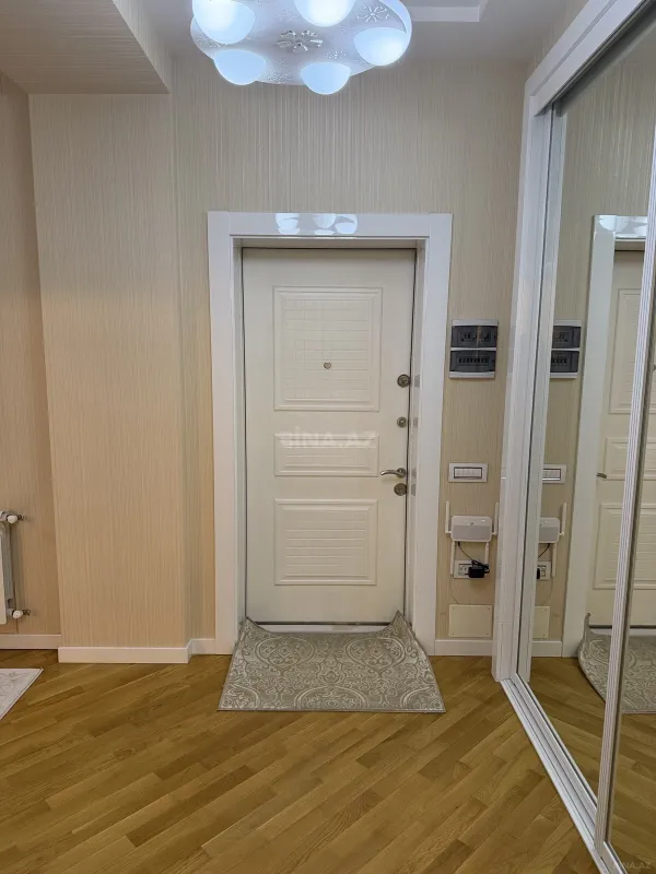 Kirayə verilir 3 otaqlı mənzil 145 m²