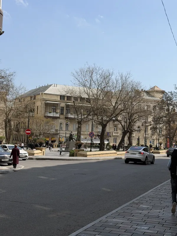 Satılır obyekt 74 m²