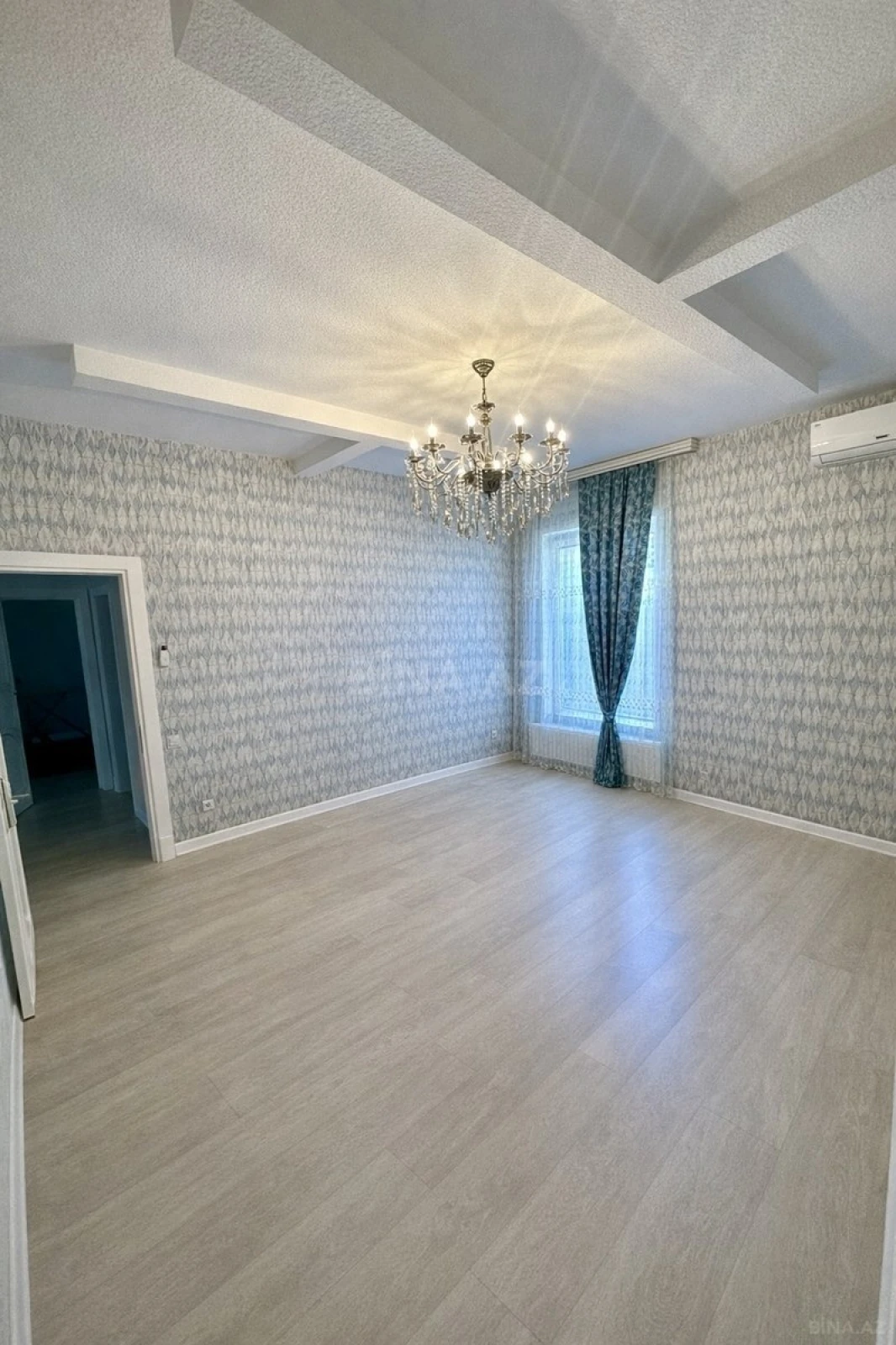 Satılır 4 otaqlı həyət evi 180 m²