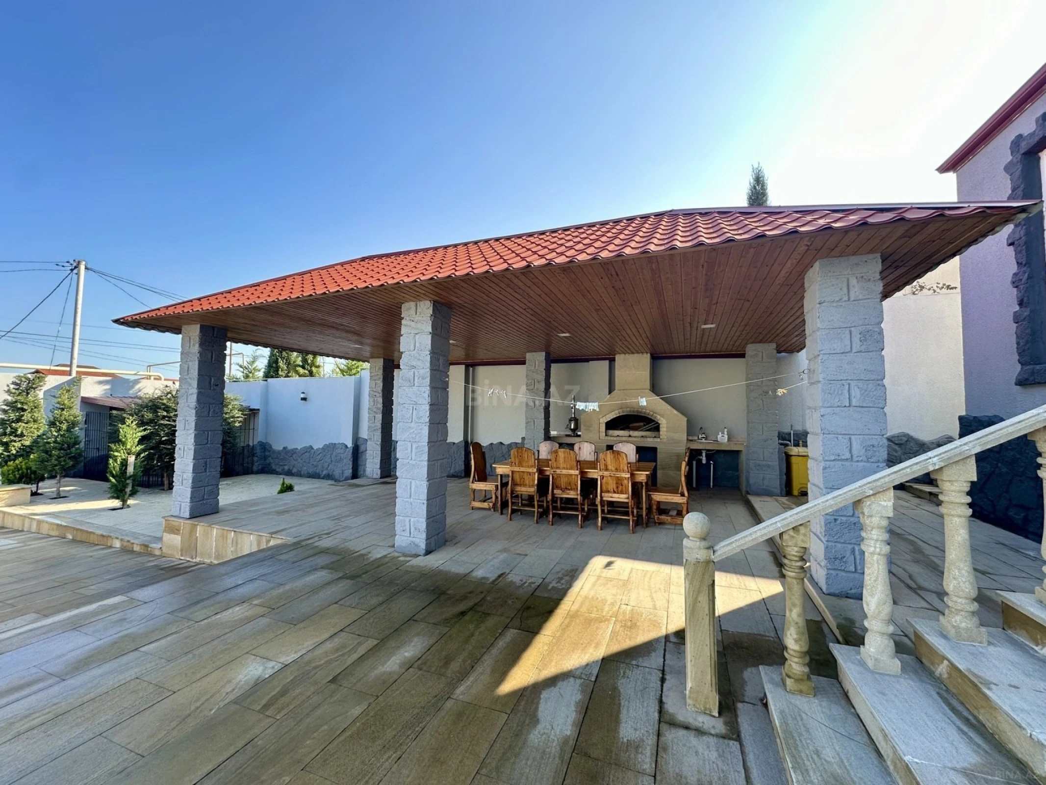 Satılır 4 otaqlı həyət evi 180 m²