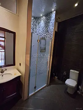 Satılır 12 otaqlı həyət evi 600 m²