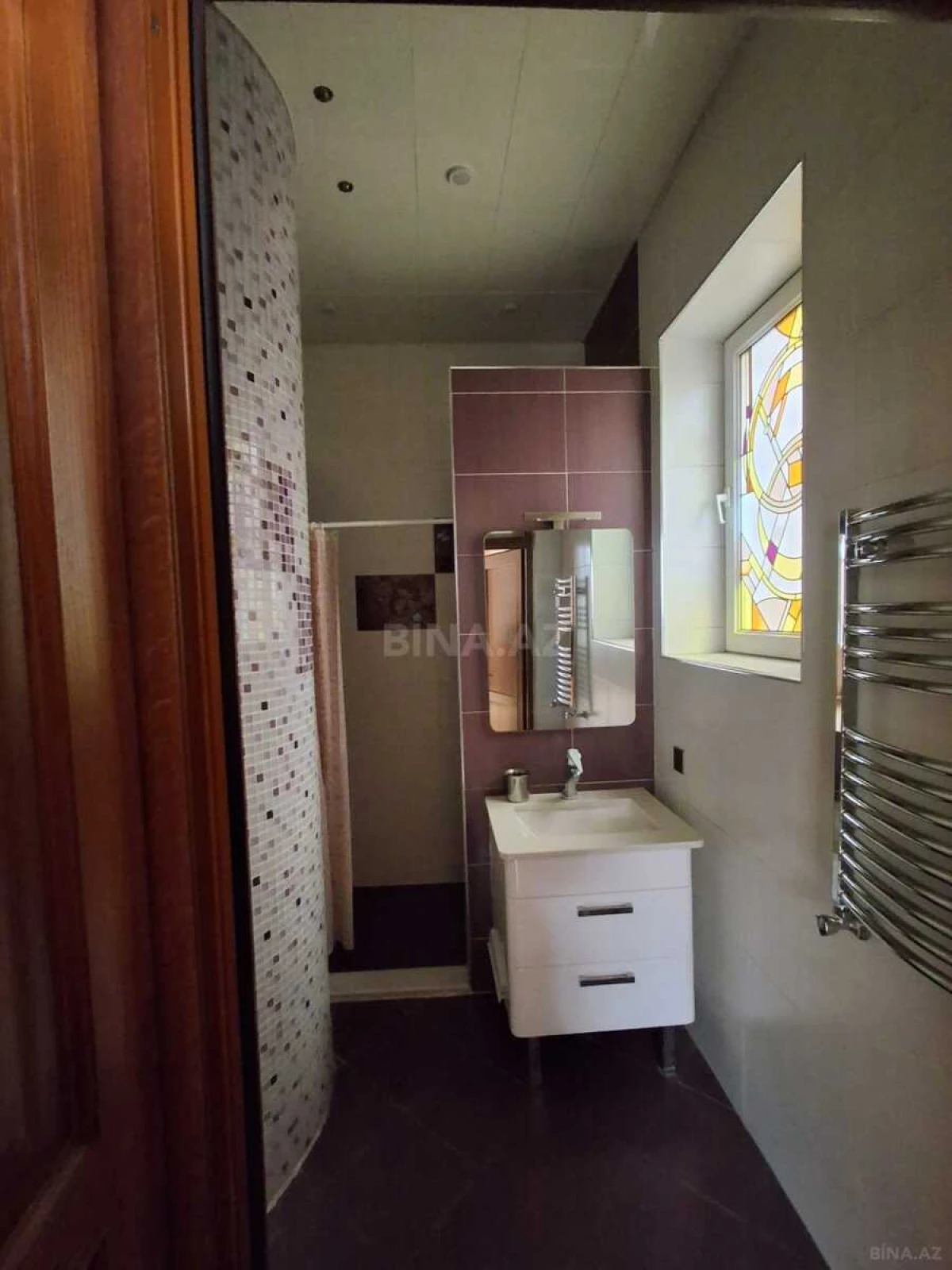 Satılır 12 otaqlı həyət evi 600 m²