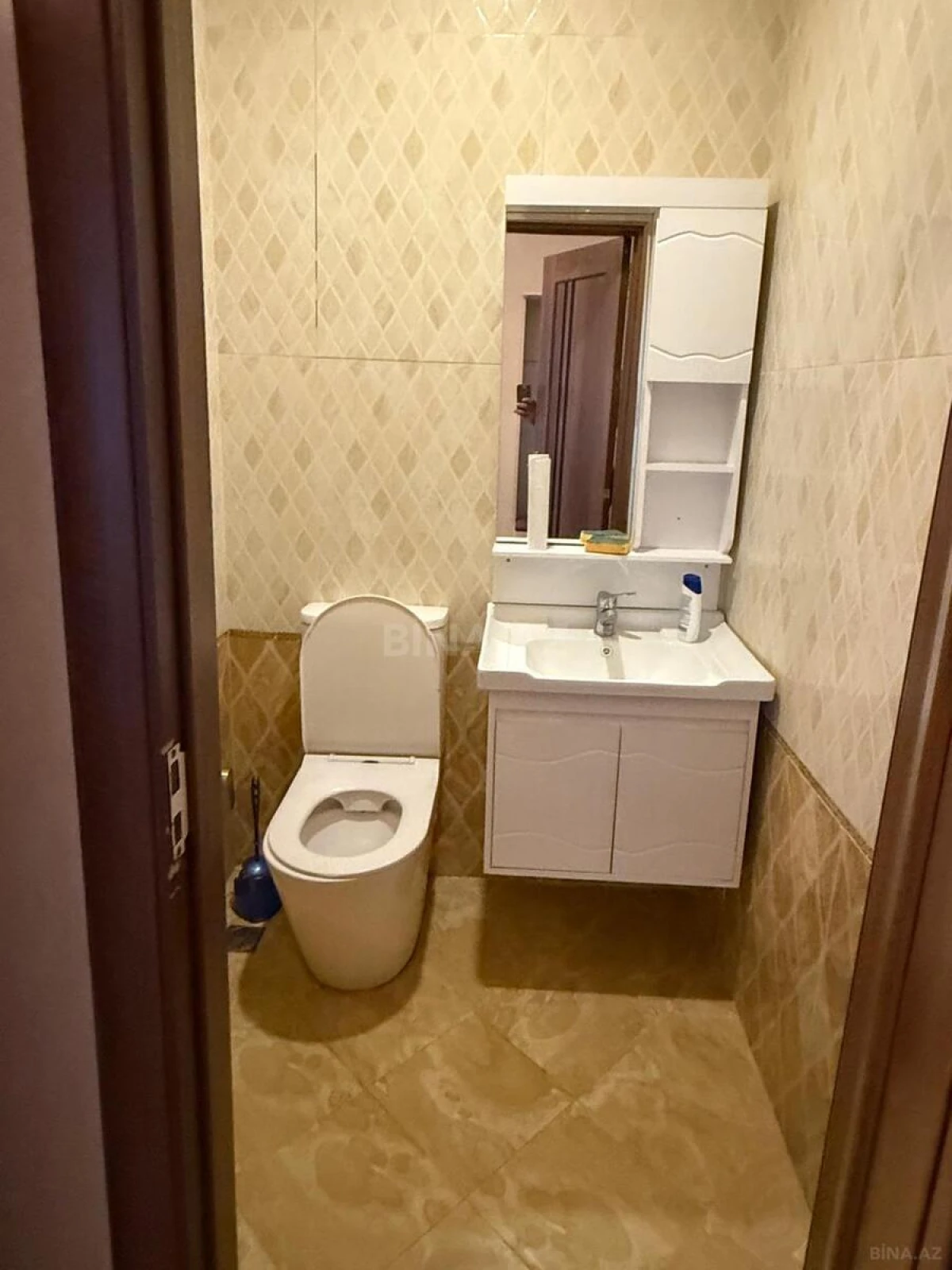 Kirayə verilir 2 otaqlı mənzil 85 m²