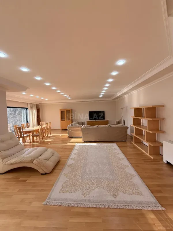 Kirayə verilir 4 otaqlı mənzil 170 m²