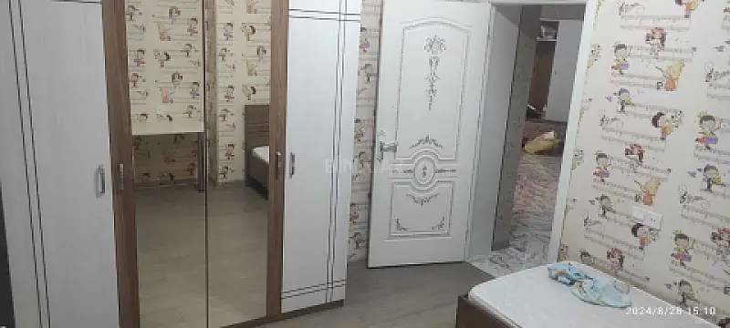 Kirayə verilir 3 otaqlı mənzil 116 m²