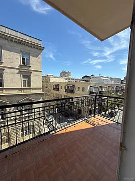 Satılır 2 otaqlı mənzil 55 m²