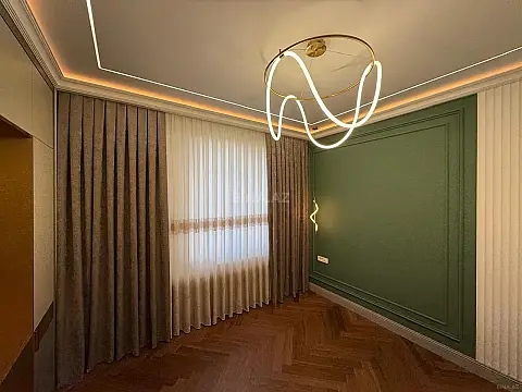 Satılır 4 otaqlı mənzil 179 m²