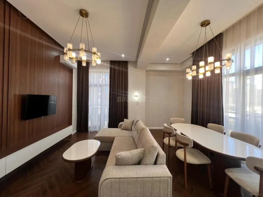 Satılır 3 otaqlı mənzil 125 m²