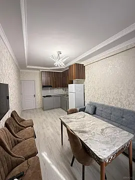 Satılır 2 otaqlı mənzil 77 m²