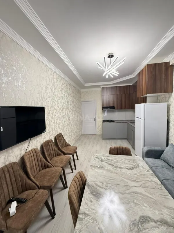 Satılır 2 otaqlı mənzil 77 m²