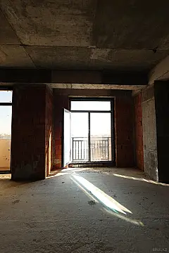 Satılır 5 otaqlı mənzil 267 m²