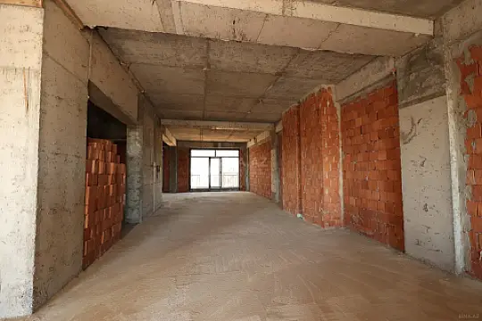 Satılır 5 otaqlı mənzil 267 m²