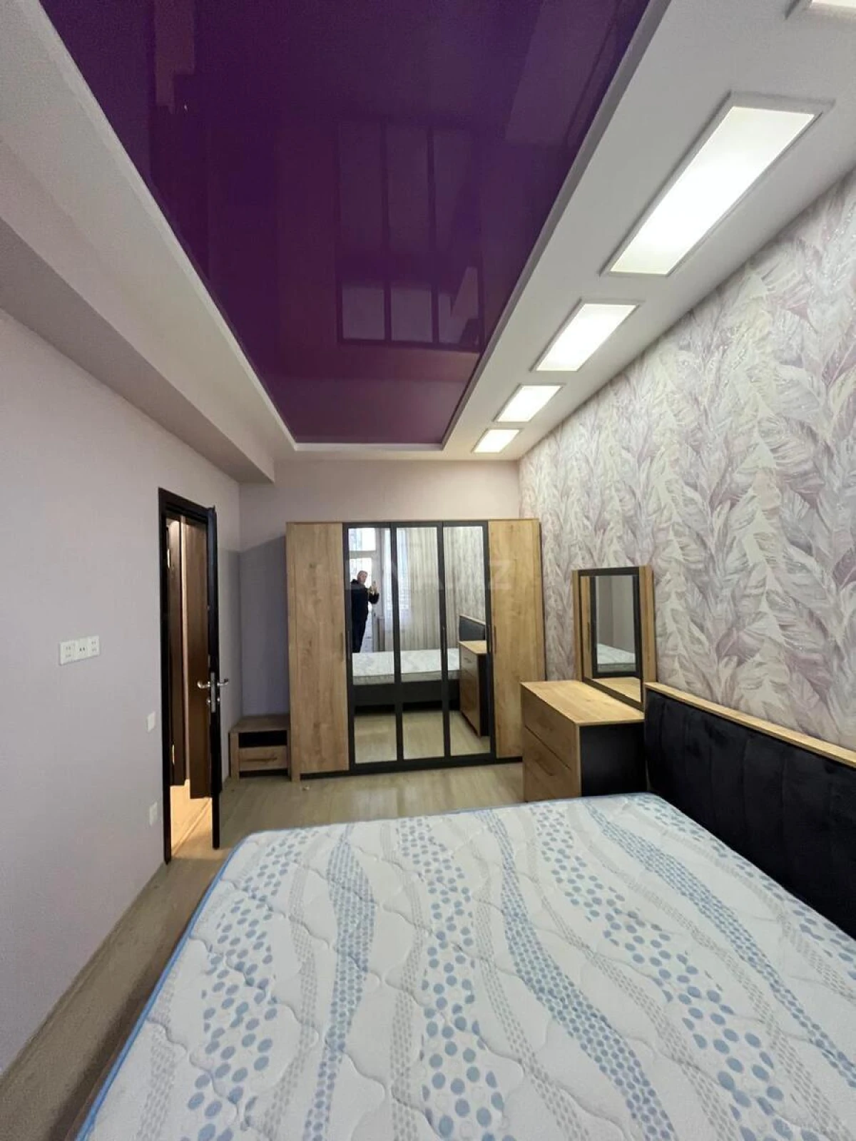 Kirayə verilir 2 otaqlı mənzil 67 m²