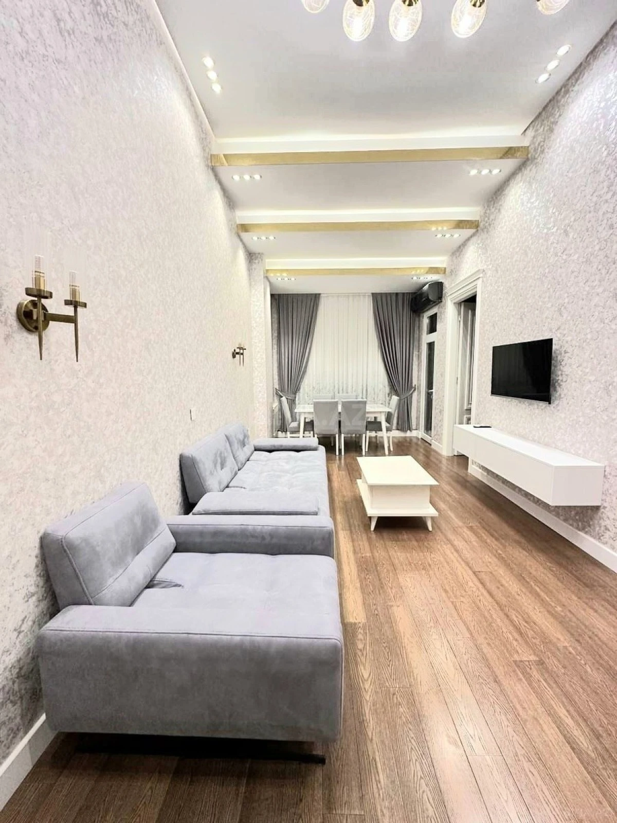 Kirayə verilir 2 otaqlı mənzil 65 m²