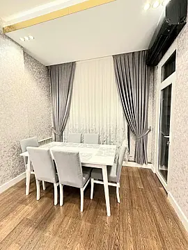 Kirayə verilir 2 otaqlı mənzil 65 m²