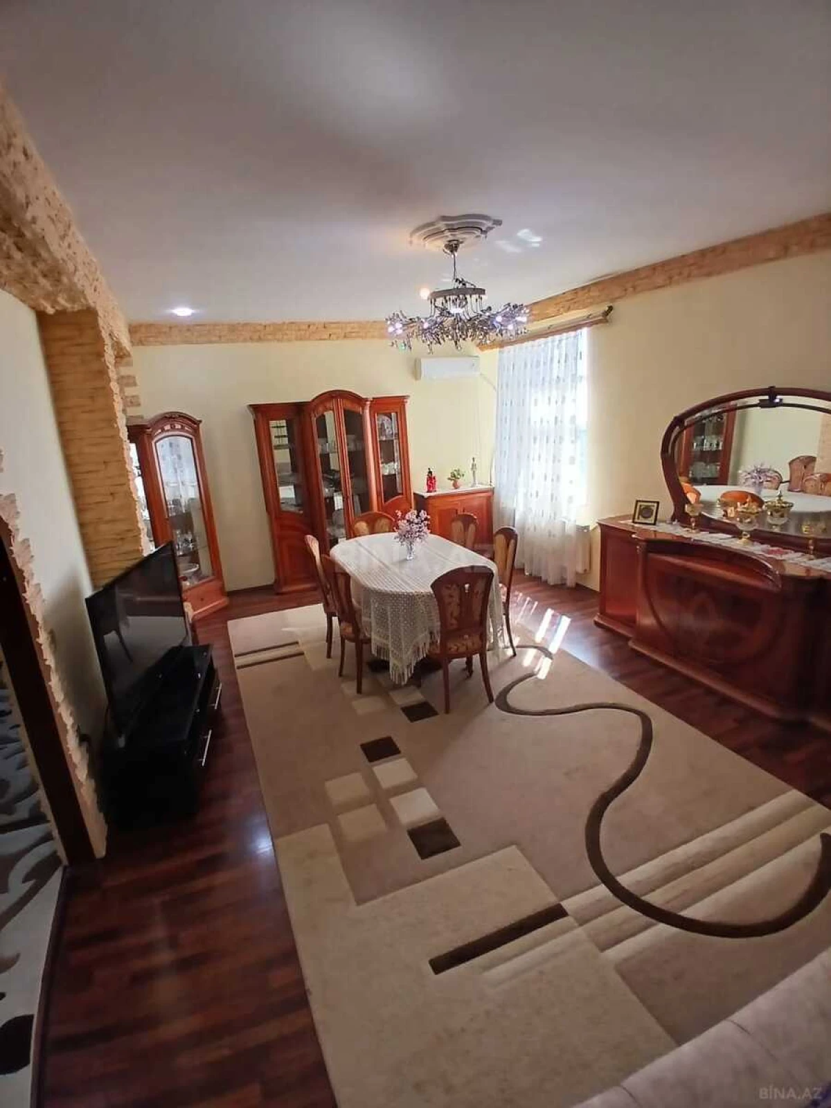 Satılır 4 otaqlı mənzil 126 m²