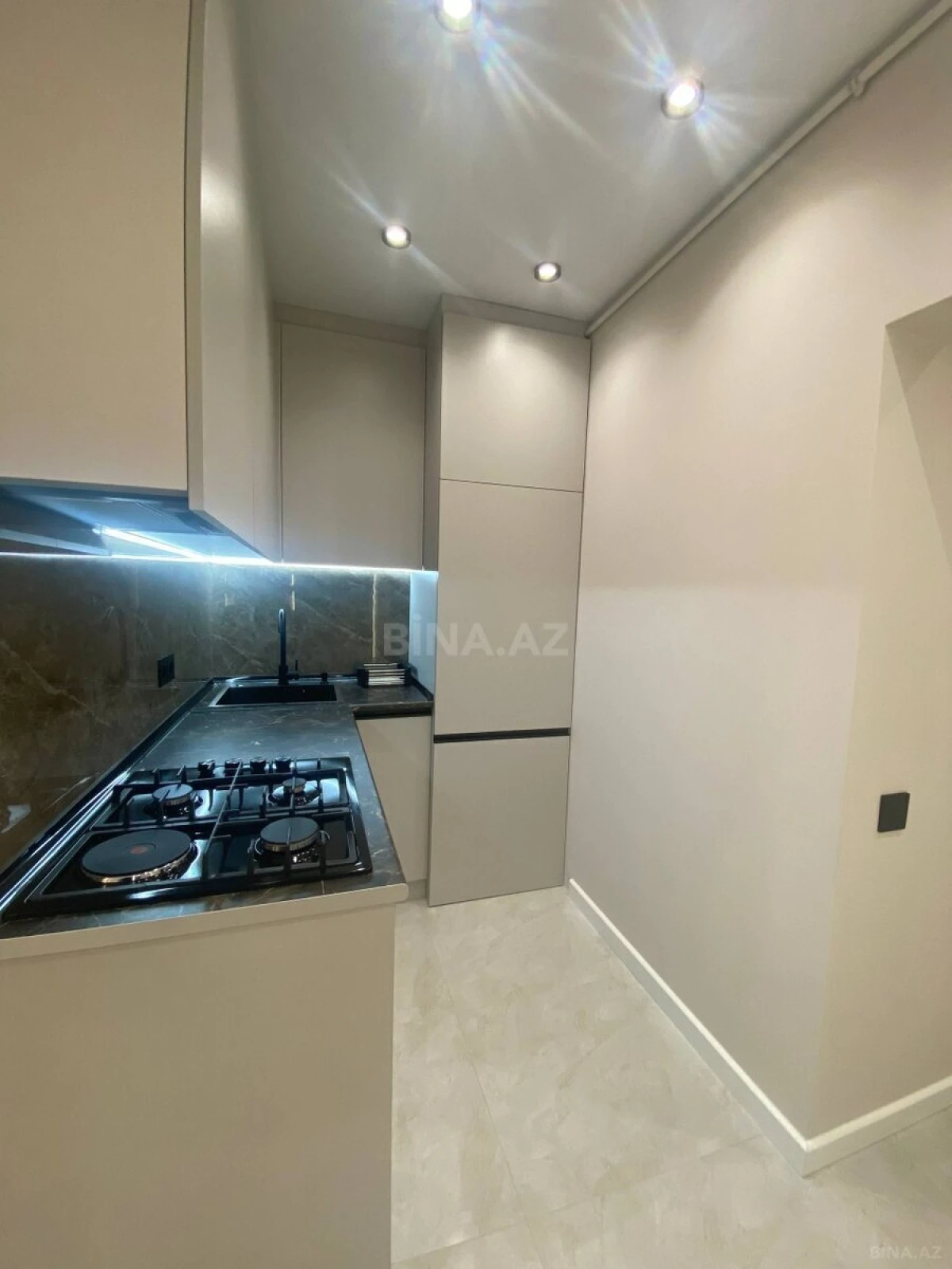 Satılır 2 otaqlı mənzil 42 m²