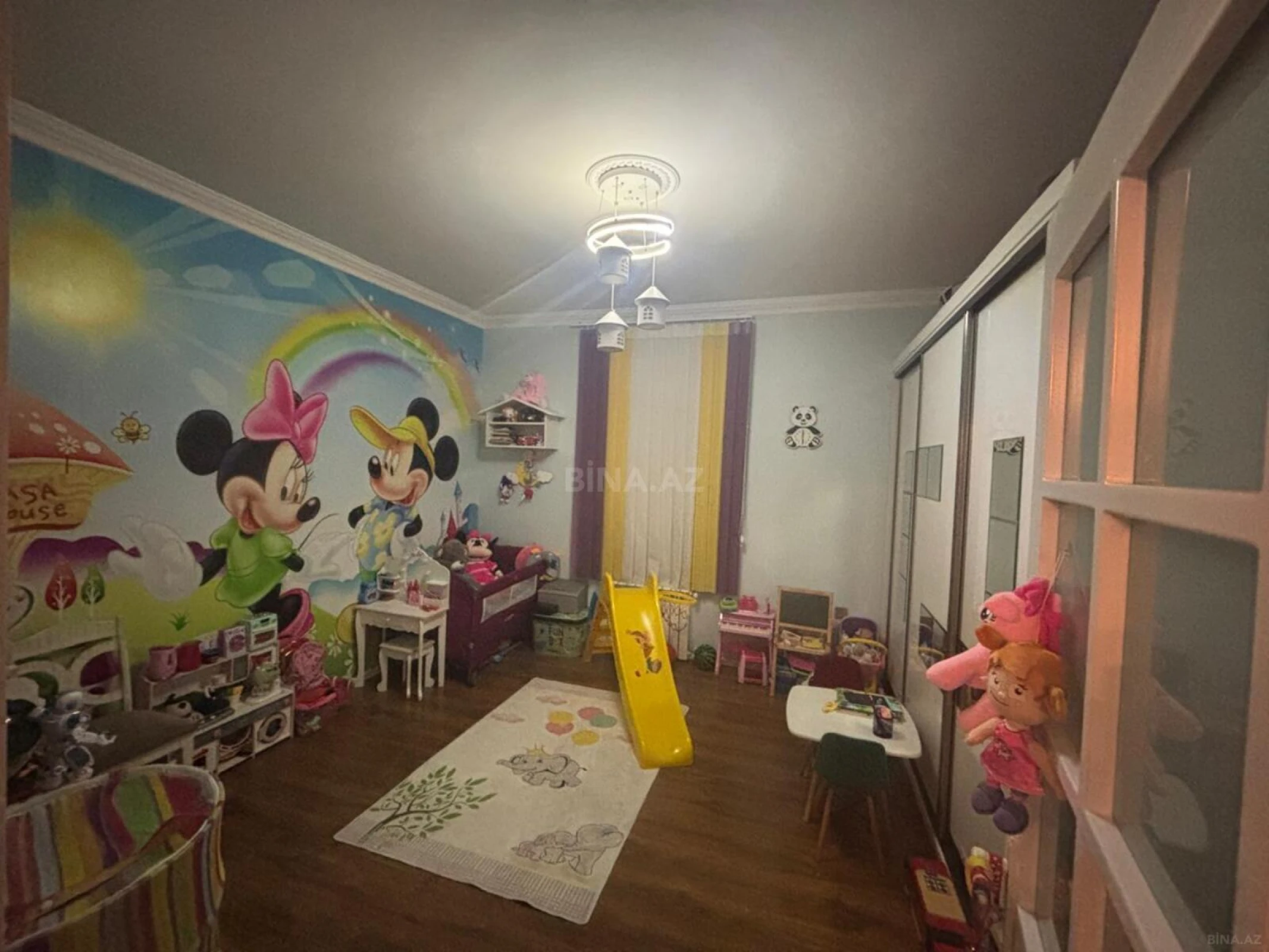 Satılır 6 otaqlı həyət evi 286 m²