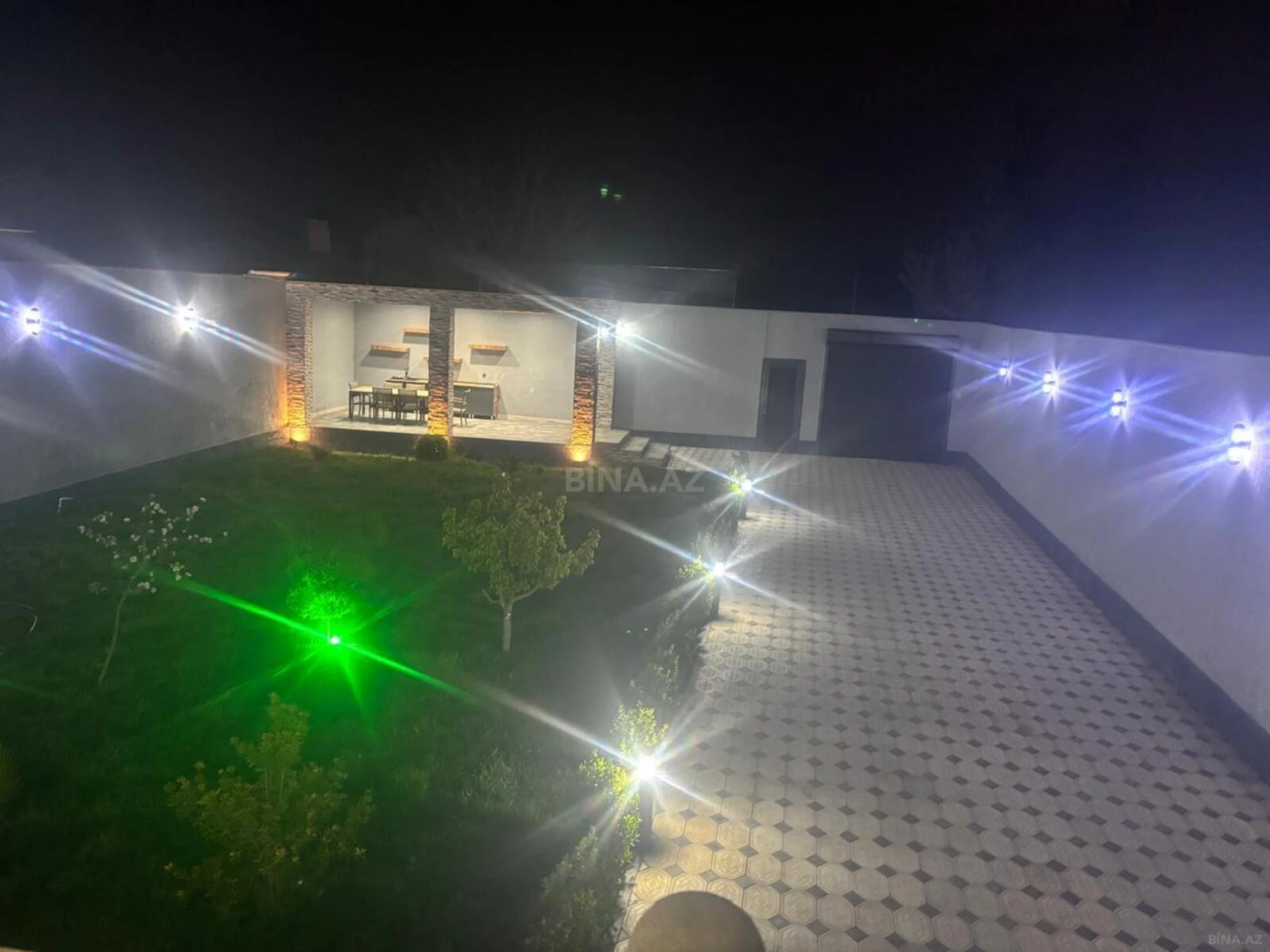 Satılır 6 otaqlı həyət evi 286 m²