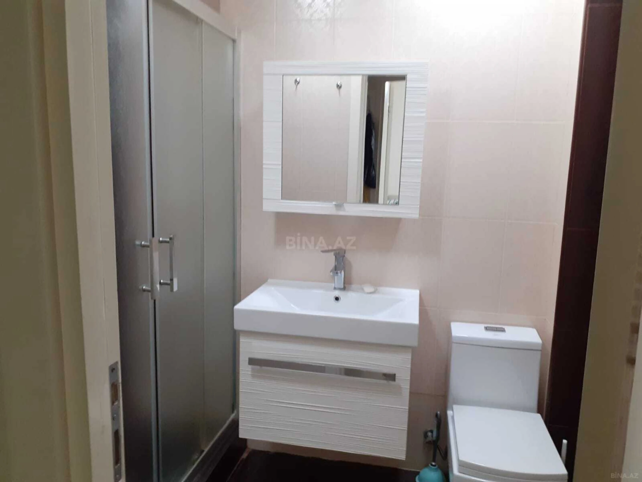 Kirayə verilir 2 otaqlı mənzil 70 m²