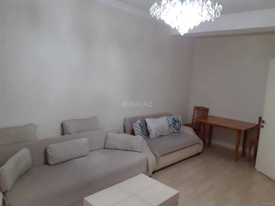Kirayə verilir 2 otaqlı mənzil 70 m²