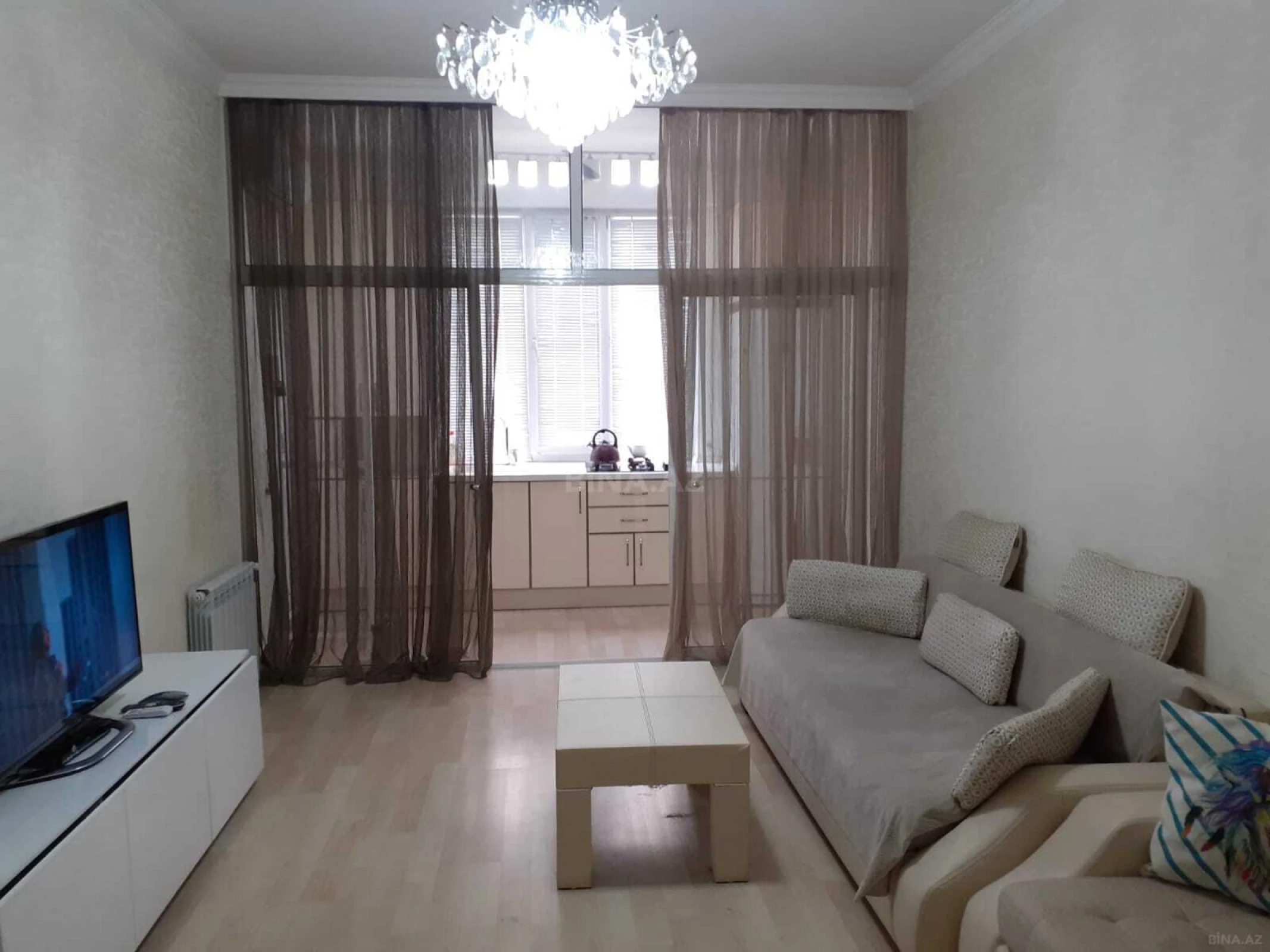 Kirayə verilir 2 otaqlı mənzil 70 m²