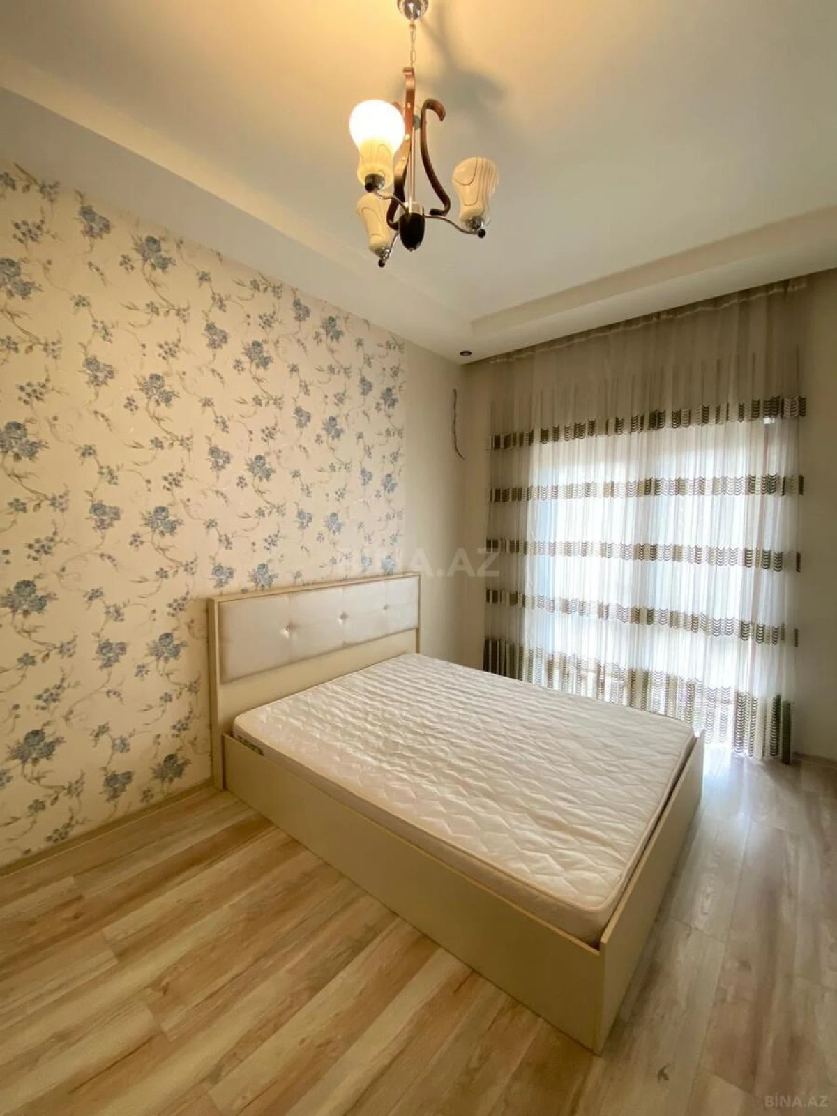 Kirayə verilir 3 otaqlı mənzil 110 m²