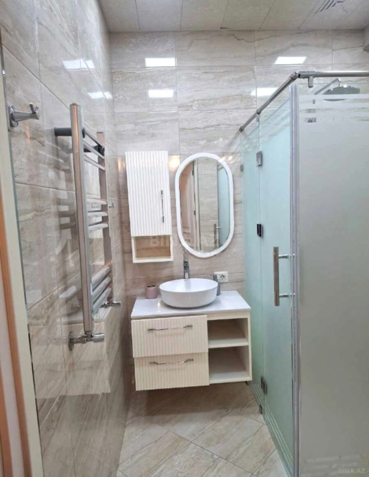 Kirayə verilir 3 otaqlı mənzil 124 m²