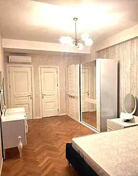 Kirayə verilir 3 otaqlı mənzil 124 m²