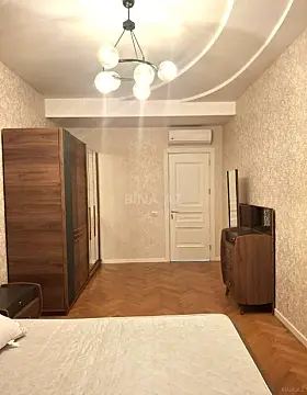 Kirayə verilir 3 otaqlı mənzil 124 m²