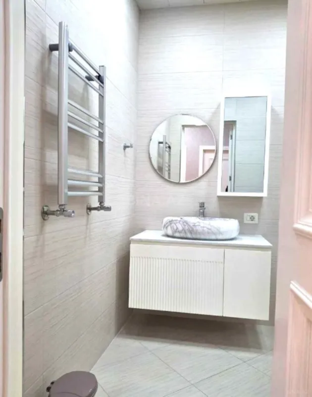 Kirayə verilir 3 otaqlı mənzil 124 m²