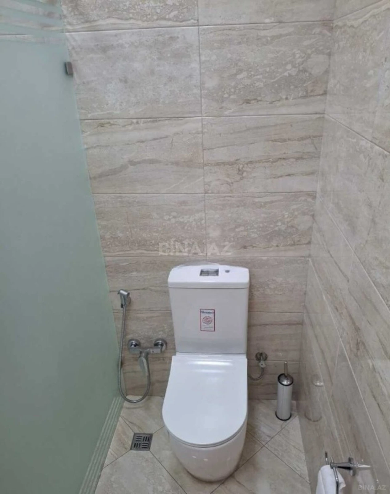 Kirayə verilir 3 otaqlı mənzil 124 m²