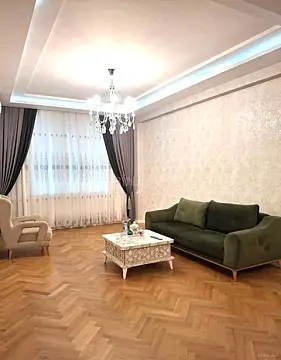 Kirayə verilir 3 otaqlı mənzil 124 m²