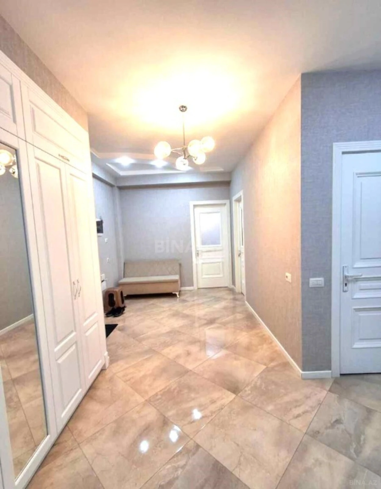Kirayə verilir 3 otaqlı mənzil 124 m²