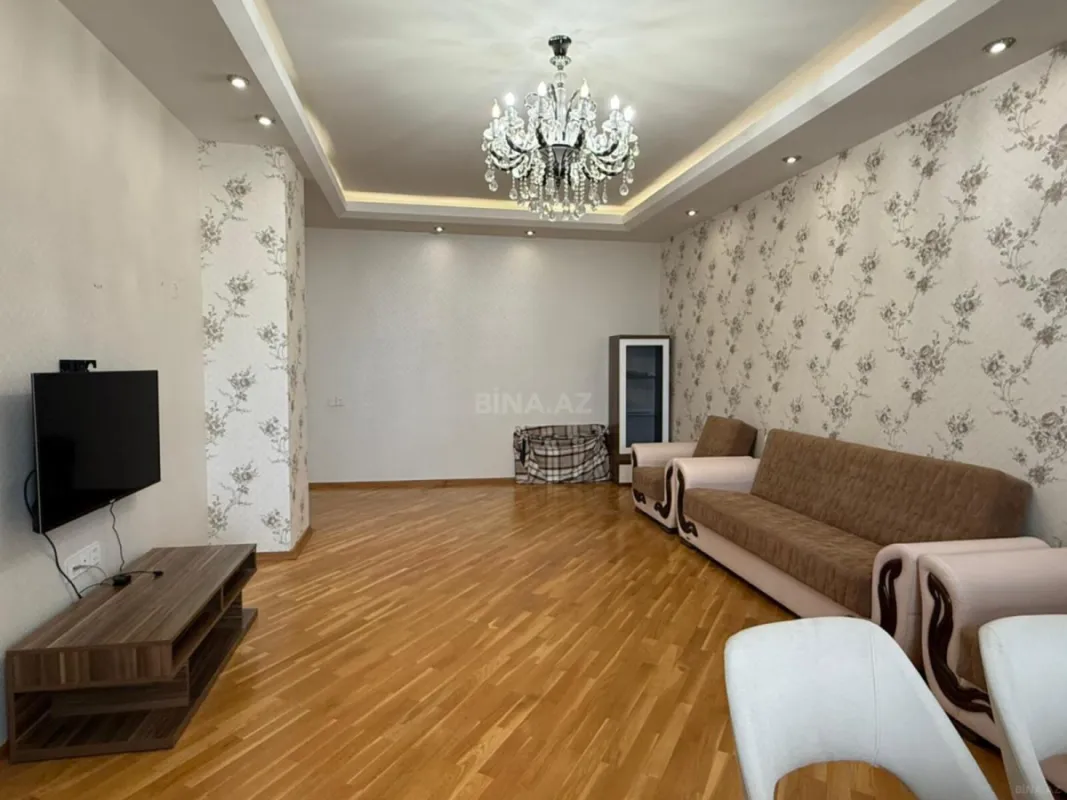 Kirayə verilir 3 otaqlı mənzil 160 m²