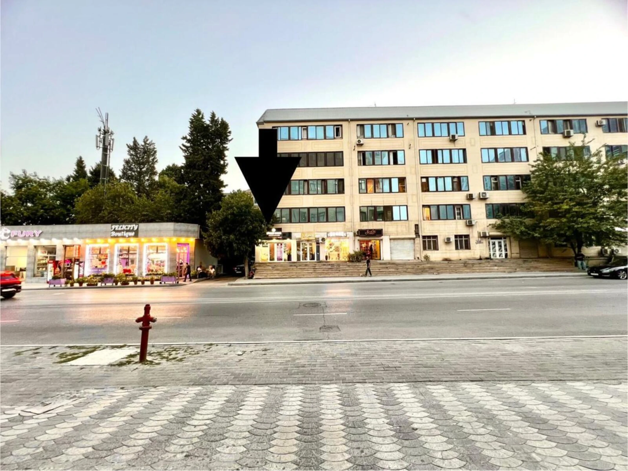 Satılır obyekt 65 m²