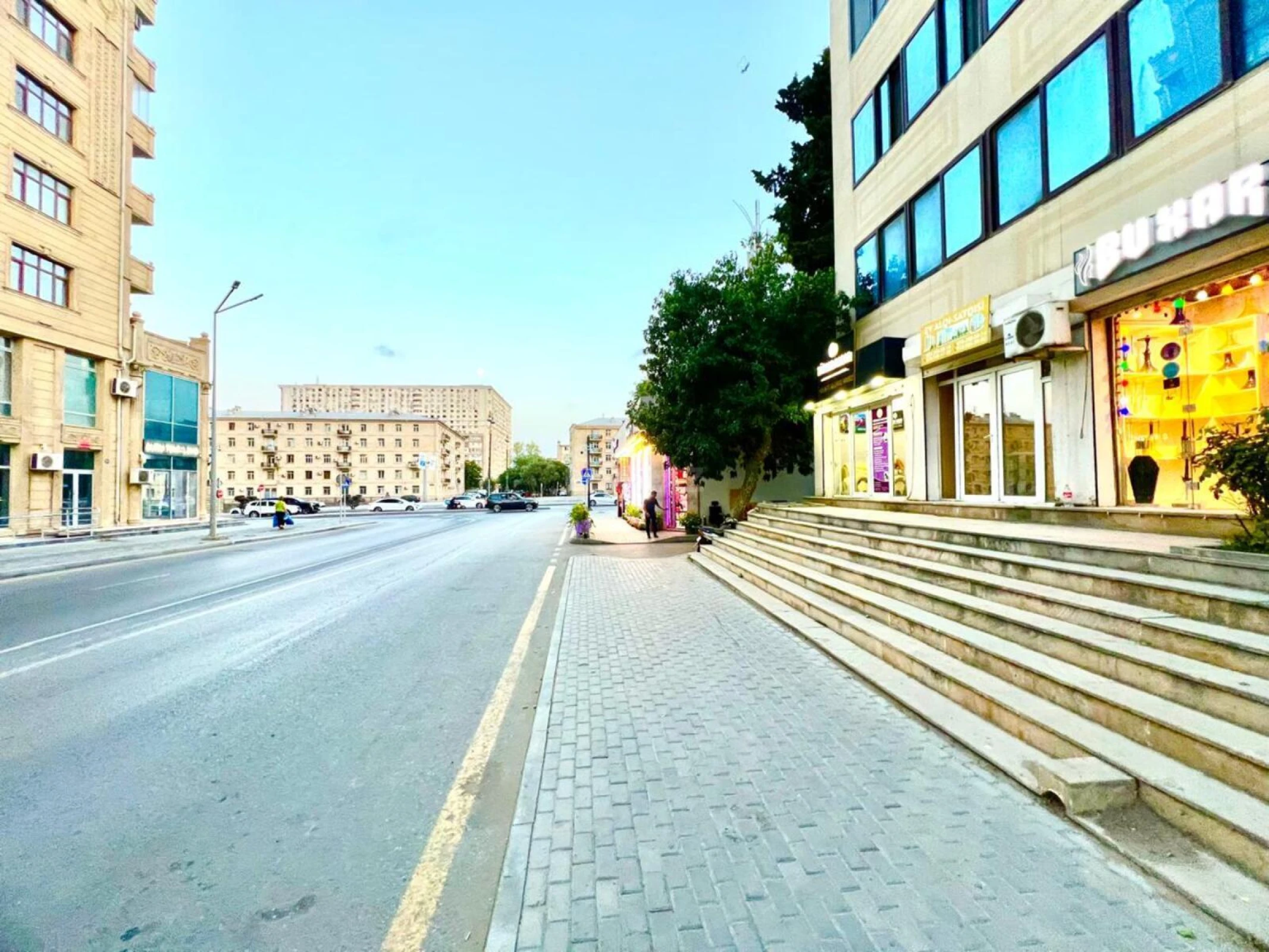 Satılır obyekt 65 m²