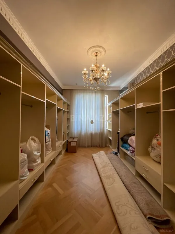 Kirayə verilir 4 otaqlı mənzil 200 m²