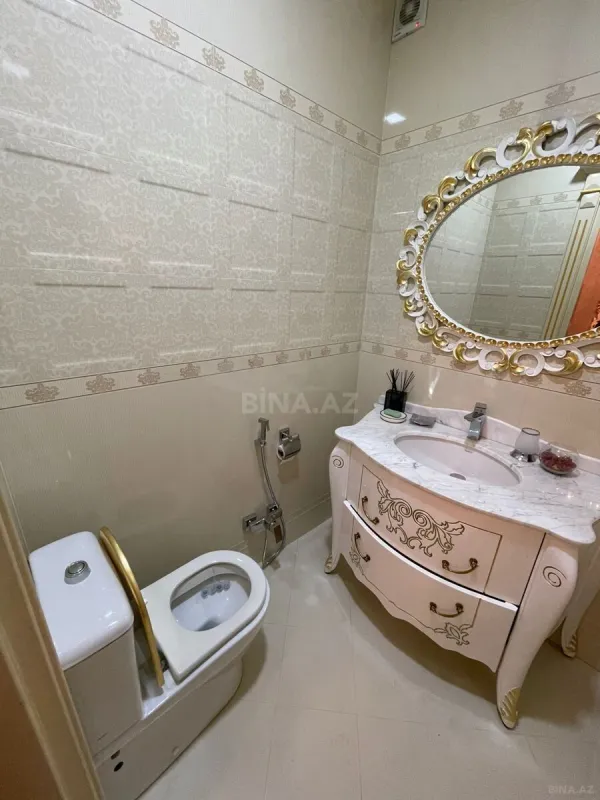 Kirayə verilir 4 otaqlı mənzil 200 m²