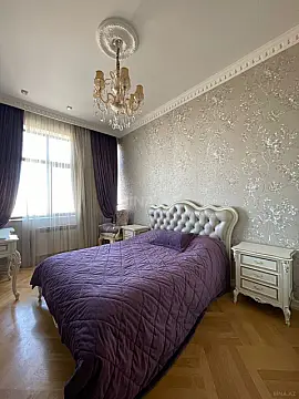 Kirayə verilir 4 otaqlı mənzil 200 m²