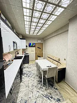 Satılır 2 otaqlı mənzil 78 m²