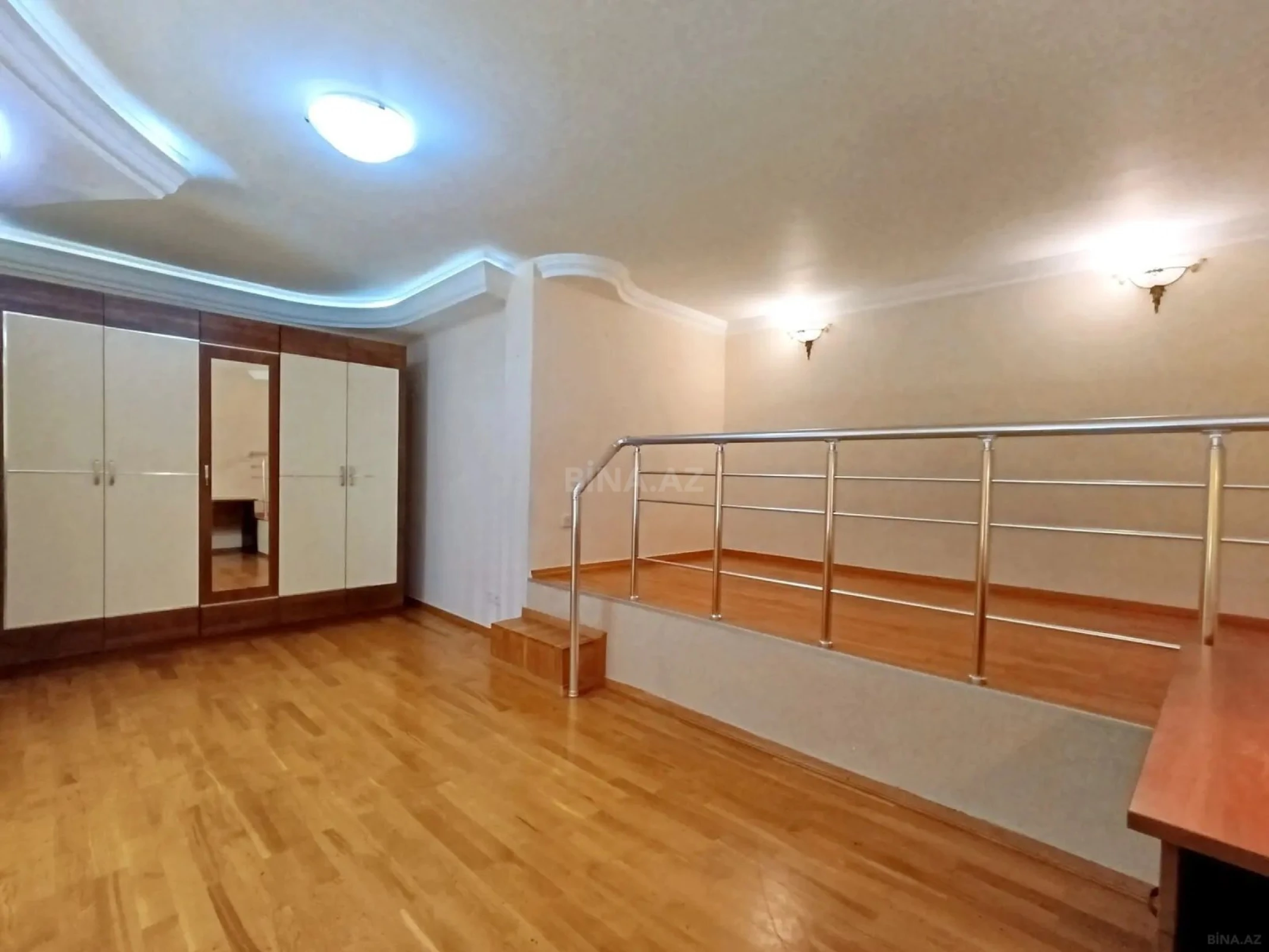 Satılır 2 otaqlı ofis 65 m²